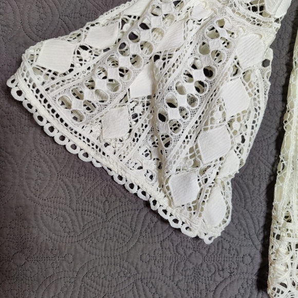 Ellison Crochet Blouse Top Bell Sleeves  Boho Cottagecore Off White Ivory Small - Picture 9 of 11